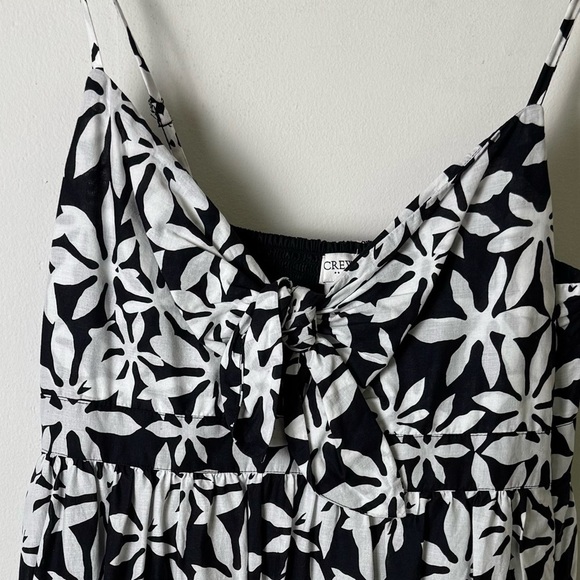 J. Crew factory black and white floral print with keyhole front size 6P - Picture 2 of 11